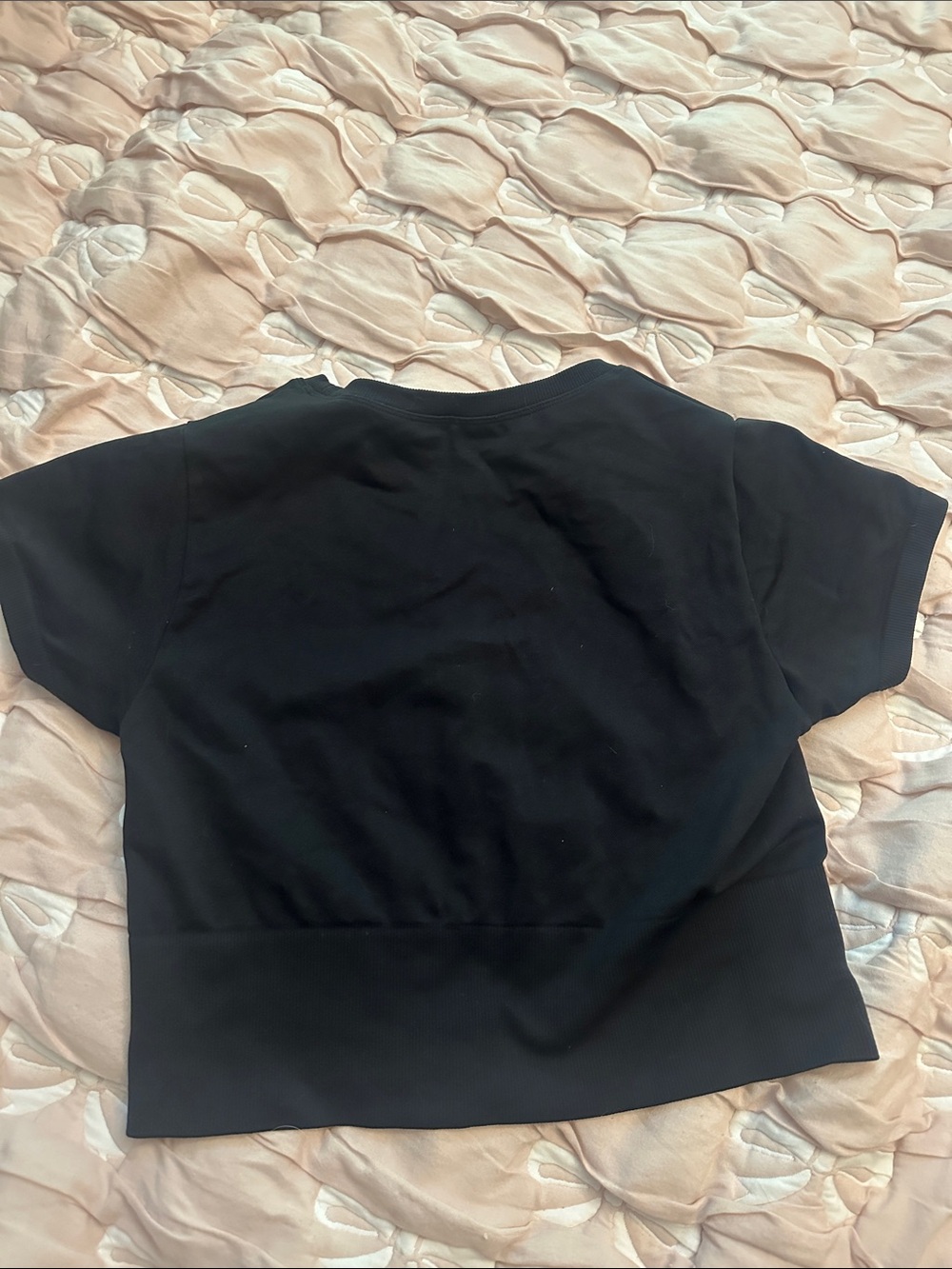 Essential Black Cropped Crewneck Tee - Picture 4 of 7